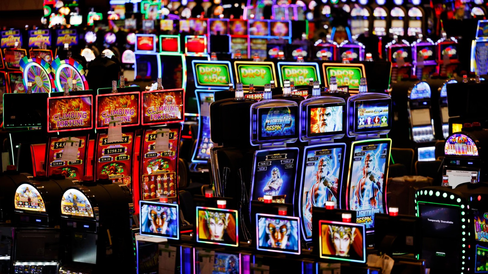 Online Casinos: The Digital Gambling Experience